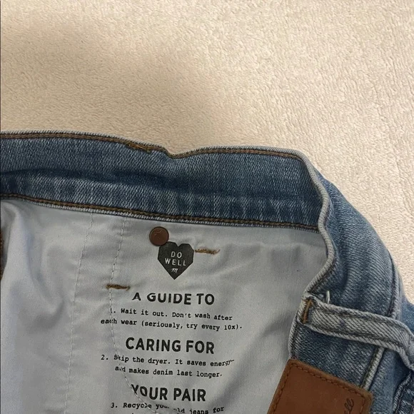 Madewell Distressed 9” High Rise Stretch Jean Raw Edge Waist 32” Inseam 28” - Picture 16 of 16